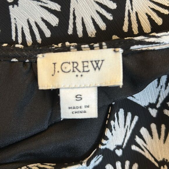 J. Crew Black and White Patterned short sleeve blouse Size S EUC - Picture 7 of 8